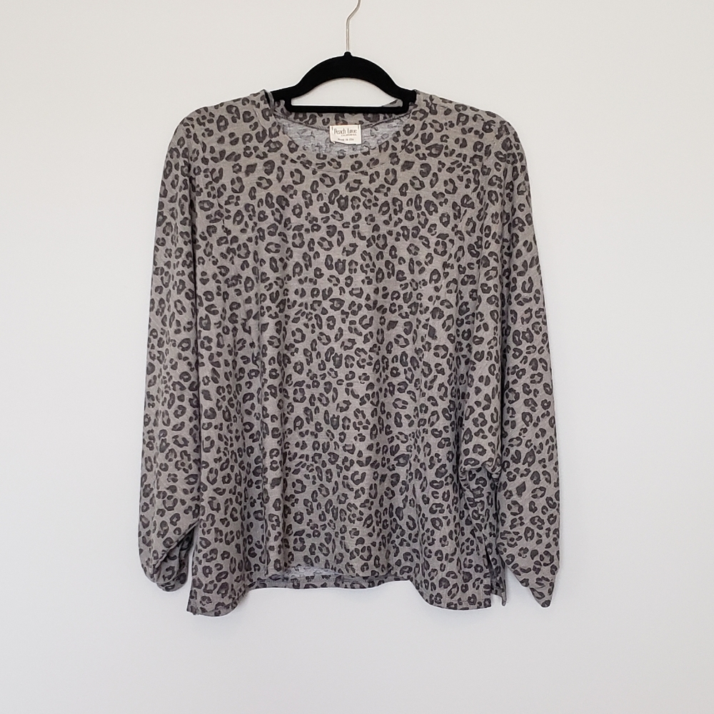 Peach Love California Gray Leopard Print Top